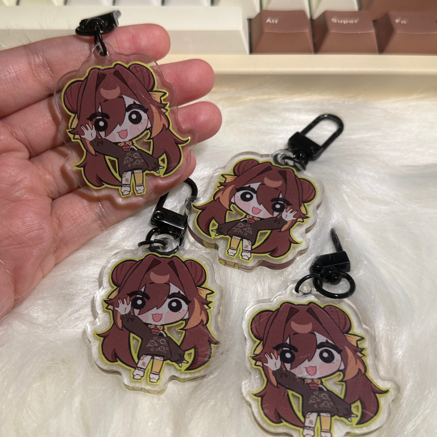 Honeybvg Acrylic Keychain
